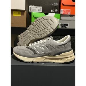 New Balance 997R Grey / $100 Retail! / Size 9 / Brand New